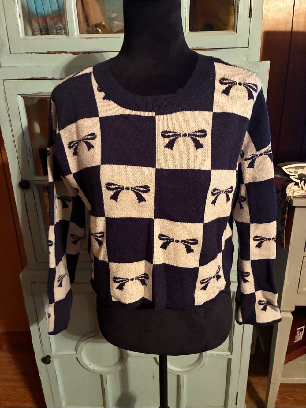 Sincerely Jules Black and Cream Checkerboard Bow Crew Sweater B2 Size M
